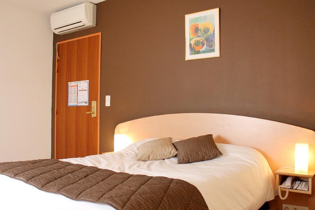Logis Hotel - Auberge Du Pastel - Hotel 3 Etoiles Et Restaurant Nailloux Exteriör bild