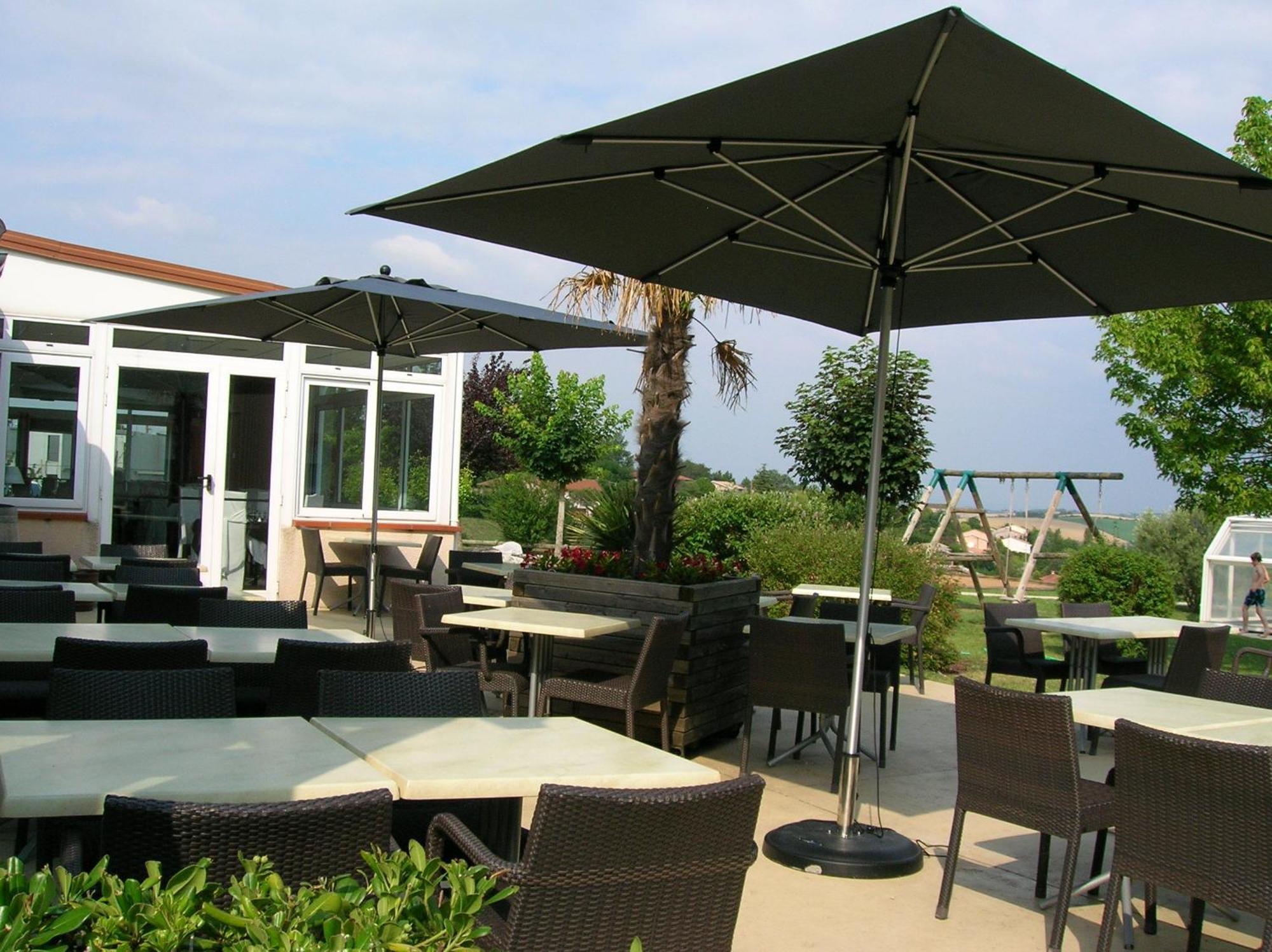 Logis Hotel - Auberge Du Pastel - Hotel 3 Etoiles Et Restaurant Nailloux Exteriör bild